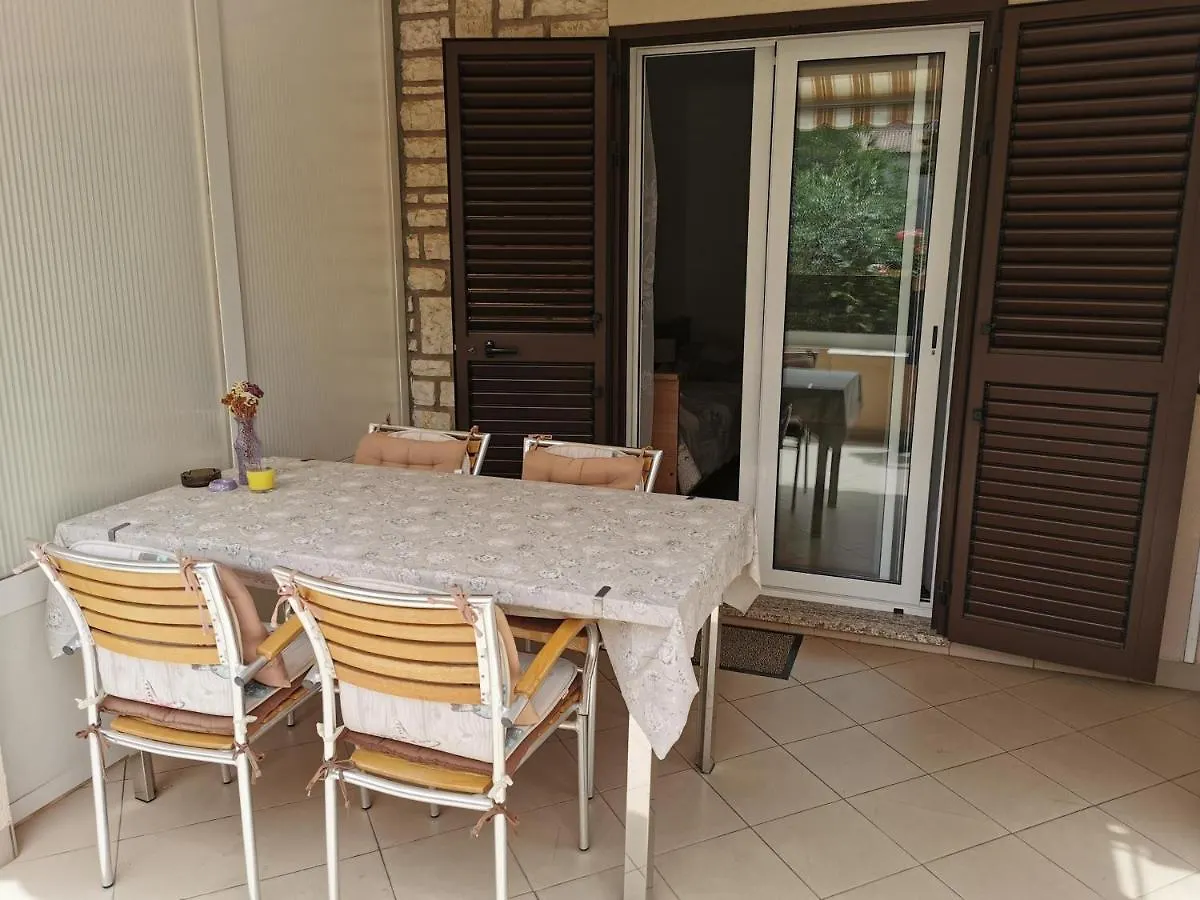 Apartments Bungavilia Rovinj Croatia